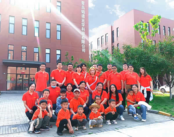 凝心聚力创佳绩       团结拼搏展英姿